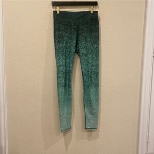 OKIINO Emerald Scales Leggings Ombre Size Large